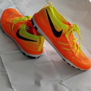 Like New Nike Focus Flyknit